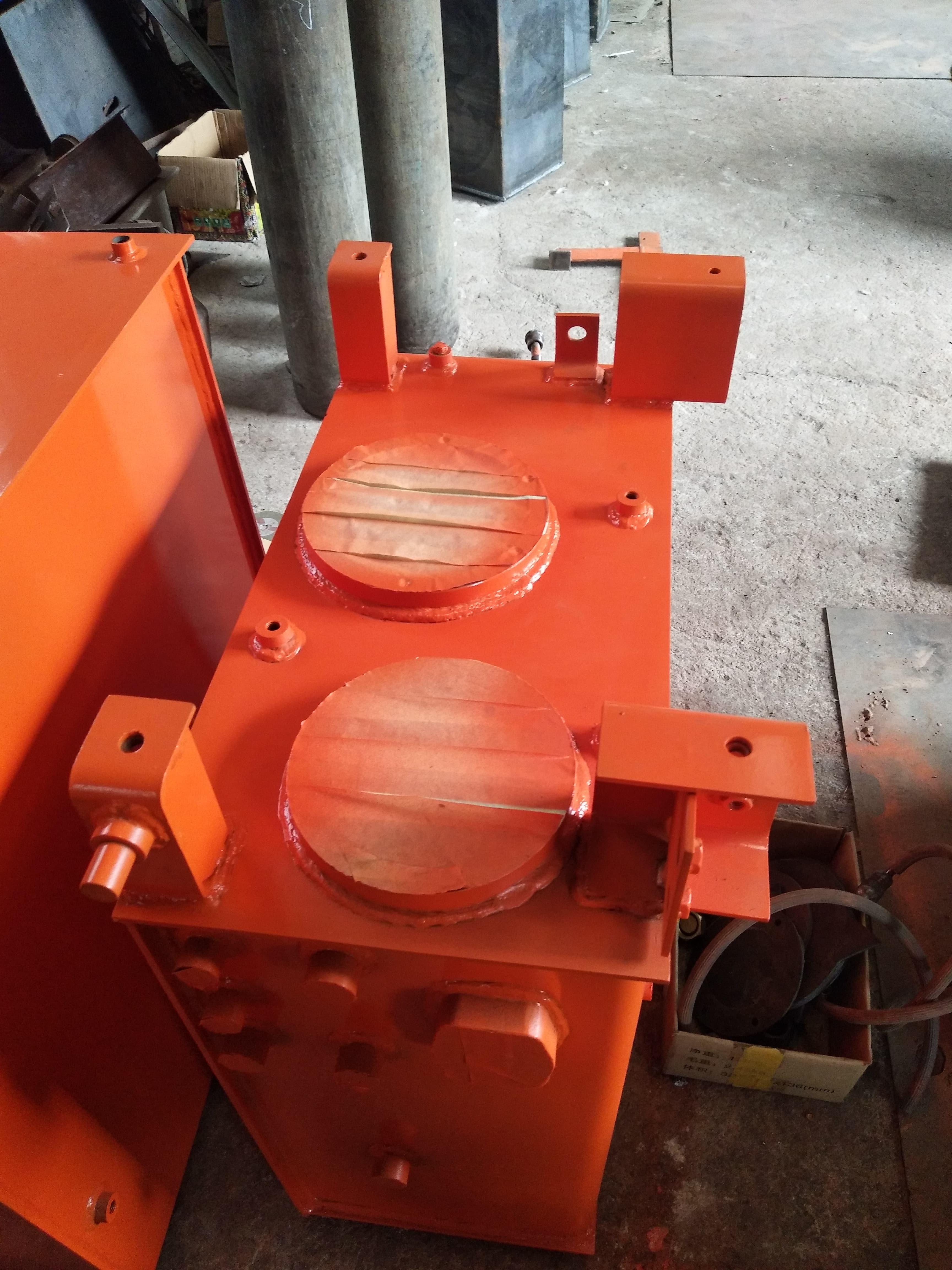 150-Series Hydraulic Tank. Application reference: Doosan excavator.