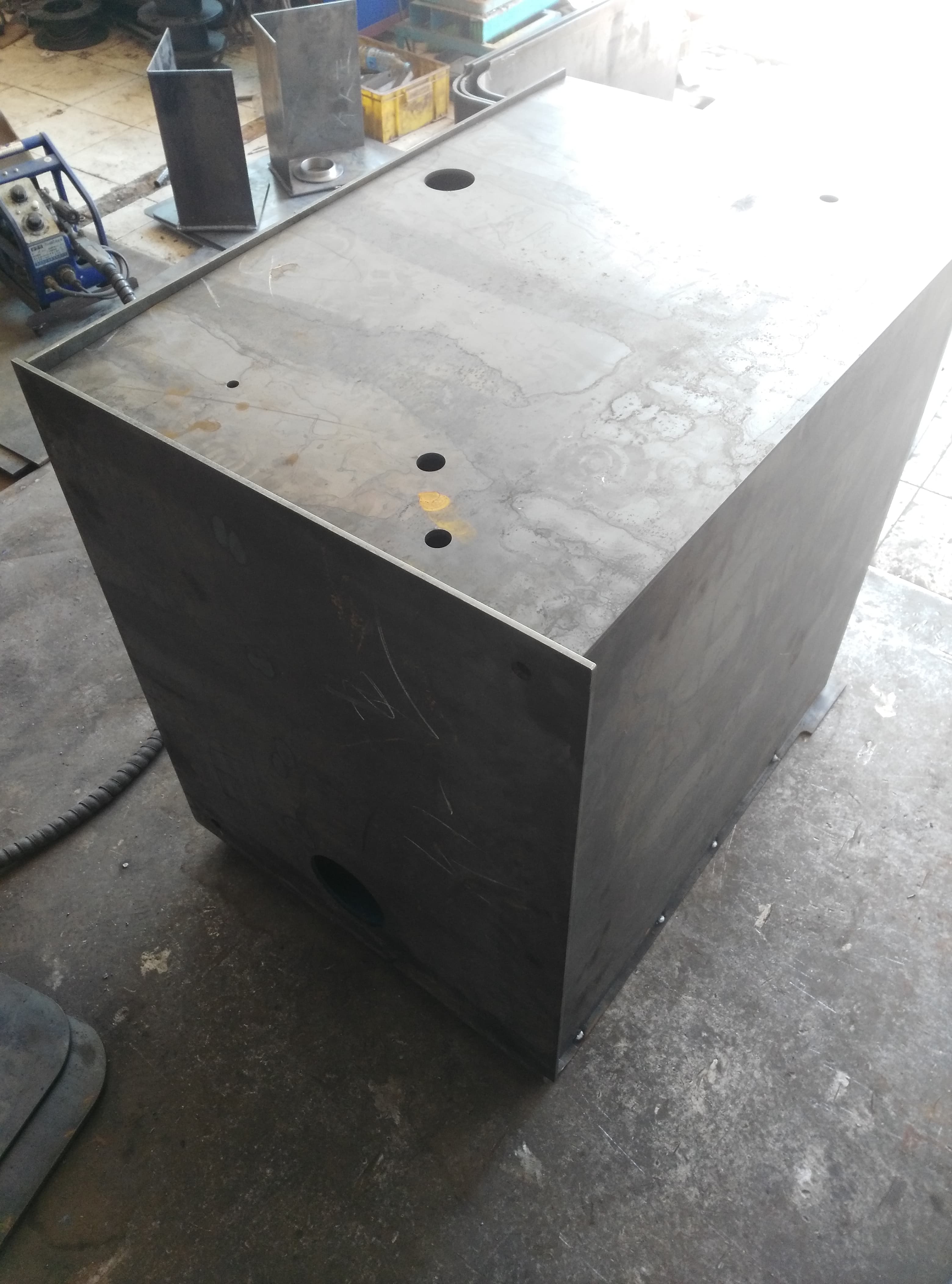 DH225 Diesel Tank