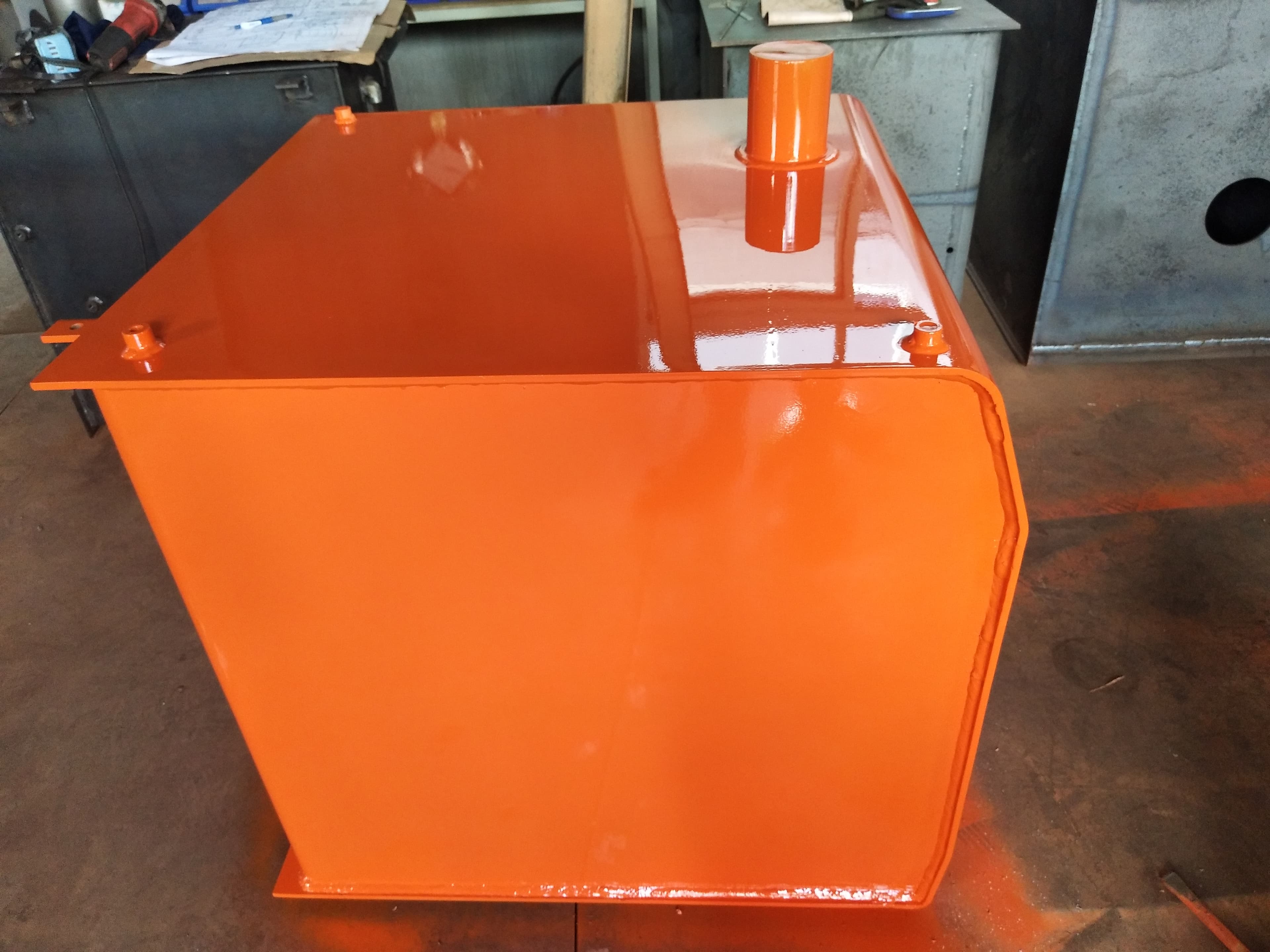DX500 Diesel Tank. Application reference: Doosan excavator.