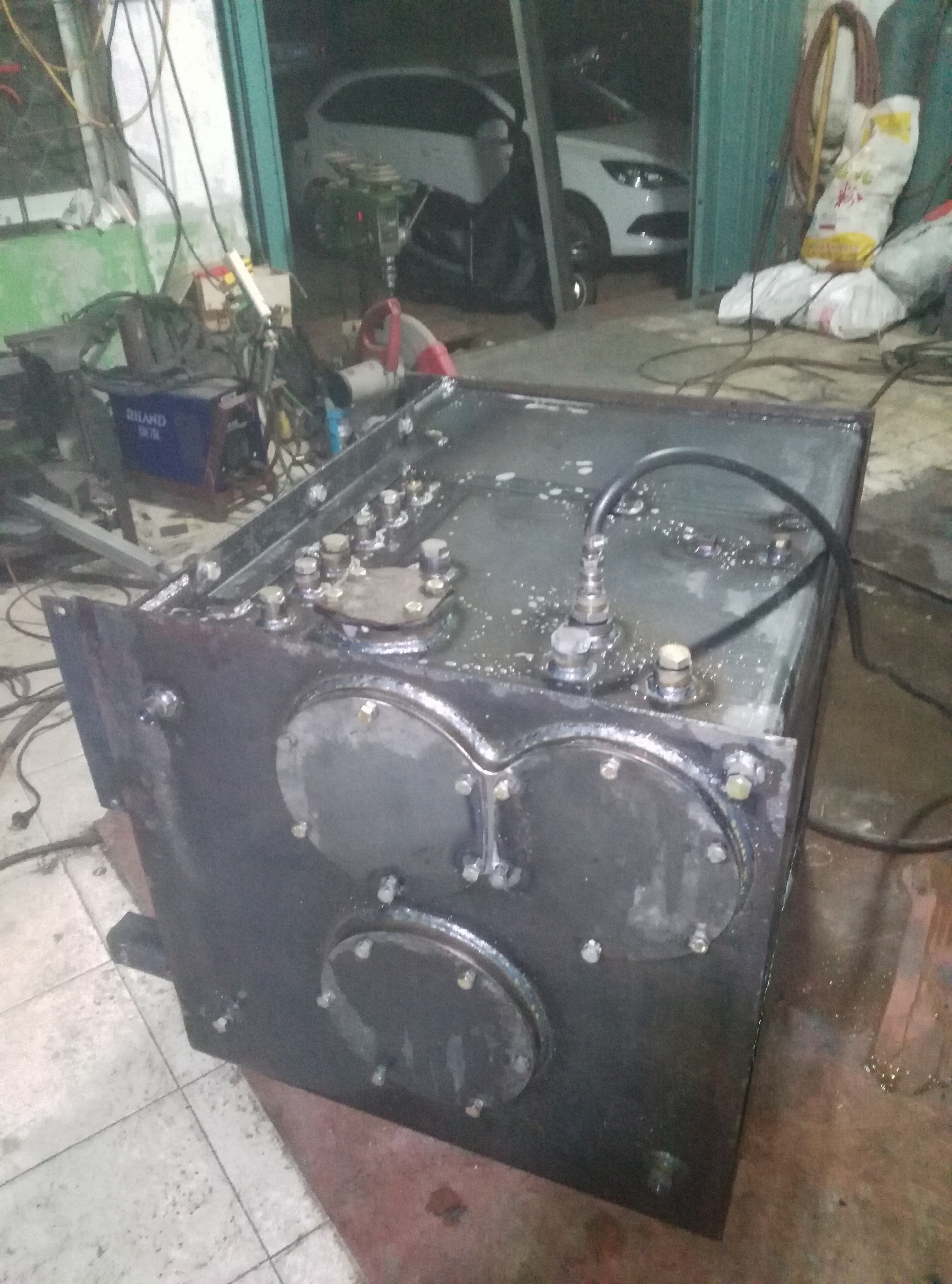 DH500 Hydraulic Tank